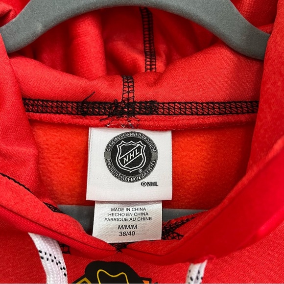 NHL Chicago Blackhawks pullover hoodie sweatshirt size medium - Picture 5 of 7